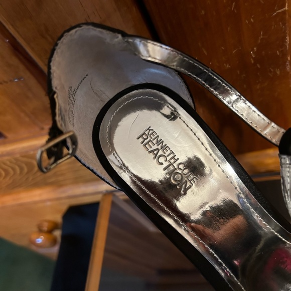 Kenneth Cole Reaction- Rhinestone Black Sandle size 10M - Picture 4 of 7